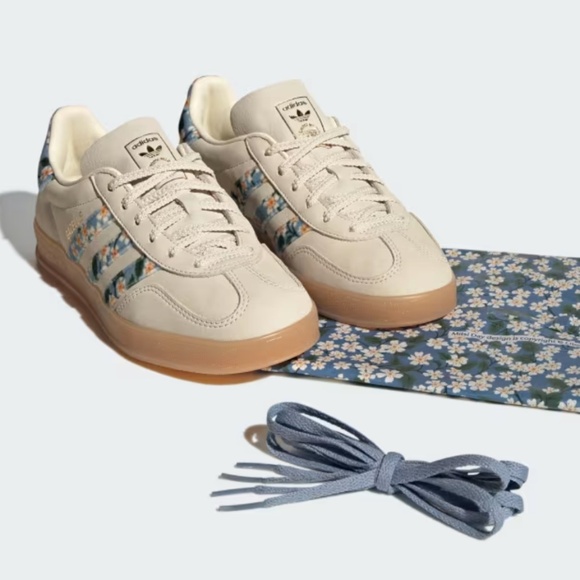 Adidas cream floral Gazelle indoor sneakers made with Liberty London fabric NWT - Picture 2 of 9